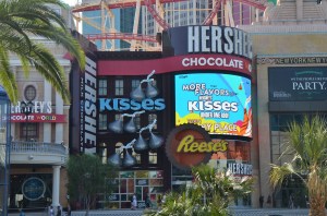 New York New York Hotel & Casino Las Vegas, New York New York Resort & Casino Las Vegas, New York New York Hotel Las Vegas, New York New York Casino Las Vegas, Coyote Ugly Las Vegas, Zumanity Las Vegas, New York New York Las Vegas, Nine Fine Irishmen Las Vegas, MGM Resorts, MGM International, Mlife, Las Vegas, Las Vegas Strip, Las Vegas Boulevard, Slots, Slotmachines, Videpoker, poker, Blackjack, Roulette, Baccarat, Sports Book, Gaming, Gambling