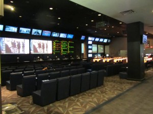 Luxor Hotel & Casino Las Vegas, Luxor Resort & Casino Las Vegas, Luxor Las Vegas, Luxor Hotel Las Vegas, Luxor Casino Las Vegas, Carrot Top at Luxor Las Vegas, Carrot Top, MGM Resorts, MGM International, Mlife, Las Vegas, Las Vegas Strip, Las Vegas Boulevard, Slots, Slotmachines, Videpoker, poker, Blackjack, Roulette, Baccarat, Sports Book, Gaming, Gambling