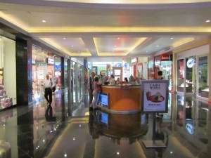 Adore, Alex and Ani, Alpaca Imports, Bakers, Cache, Champs Sports, DC Shoes, Foot Locker, Fossil, Gap. Guess, H&M, InCoCo, Infinite Aloe, Kay Jewelers, Kush Fine Art, Marciano, Marshall Rousso, Napoleon, Original Penguin, Pandora, Sephora, Miracle Mile Shops Las Vegas, Miracle Mile Shops at Planet Hollywood Las Vegas, Miracle Mile Shops at Planet Hollywood Hotel & Casino, Las Vegas Strip, Las Vegas Boulevard, CET