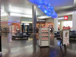 Adore, Alex and Ani, Alpaca Imports, Bakers, Cache, Champs Sports, DC Shoes, Foot Locker, Fossil, Gap. Guess, H&M, InCoCo, Infinite Aloe, Kay Jewelers, Kush Fine Art, Marciano, Marshall Rousso, Napoleon, Original Penguin, Pandora, Sephora, Miracle Mile Shops Las Vegas, Miracle Mile Shops at Planet Hollywood Las Vegas, Miracle Mile Shops at Planet Hollywood Hotel & Casino, Las Vegas Strip, Las Vegas Boulevard, CET