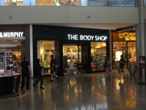 Fashion Show Mall Las Vegas, Fashion Show Mall, The Fashion Show Mall Las Vegas, The Fashion Show Mall, Las Vegas, Las Vegas Strip, Las Vegas Boulevard, ABC Stores, Abercrombie & Fitch, Adore, Ann Taylor, Banana Republic, Bath & Body Works, The Body Shop, Brookstone, Champs Sports, Coach, Diesel, Disney Store, Desigual, Foot Locker, Forever 21, Fossil, Guess, Hugo Boss, Kenneth Cole, Lacoste, Macy’s, Michael Kors, Wet Seal