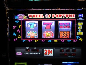 Wheel of Fortune slots, Wheel of Fortune slots at New York-New York Las Vegas, Wheel of Fortune slotmachines, Wheel of Fortune Slotmachines Las Vegas, Wheel of Fortune dollar machines, Wheel of Fortune quarter machines, slotmachine jackpots Las Vegas, slotmachine winners, slotmachine winners Las Vegas, Mlife players club, Mlife, penny slots, progressive slotmachine jackpots, Tier credits, Express Comps, gambling, gaming