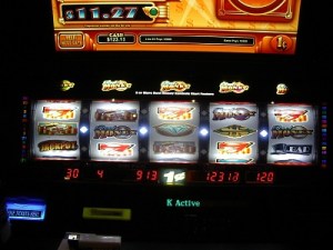 ReelMONEY at Mirage Las Vegas, ReelMONEY slotmachines at New York-New York Las Vegas, ReelMONEY slotmachine, slotmachines Las Vegas, slotmachines jackpots Las Vegas, slotmachine winners, slotmachine winner Las Vegas, Mlife players club, Mlife, penny slots, progressive slotmachine jackpots, Tier credits, Express Comps, gambling, gaming