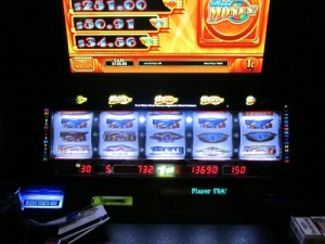 ReelMONEY at Mirage Las Vegas, ReelMONEY slotmachines at New York-New York Las Vegas, ReelMONEY slotmachine, slotmachines Las Vegas, slotmachines jackpots Las Vegas, slotmachine winners, slotmachine winner Las Vegas, Mlife players club, Mlife, penny slots, progressive slotmachine jackpots, Tier credits, Express Comps, gambling, gaming