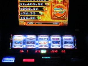 ReelMONEY at Mirage Las Vegas, ReelMONEY slotmachines at New York-New York Las Vegas, ReelMONEY slotmachine, slotmachines Las Vegas, slotmachines jackpots Las Vegas, slotmachine winners, slotmachine winner Las Vegas, Mlife players club, Mlife, penny slots, progressive slotmachine jackpots, Tier credits, Express Comps, gambling, gaming